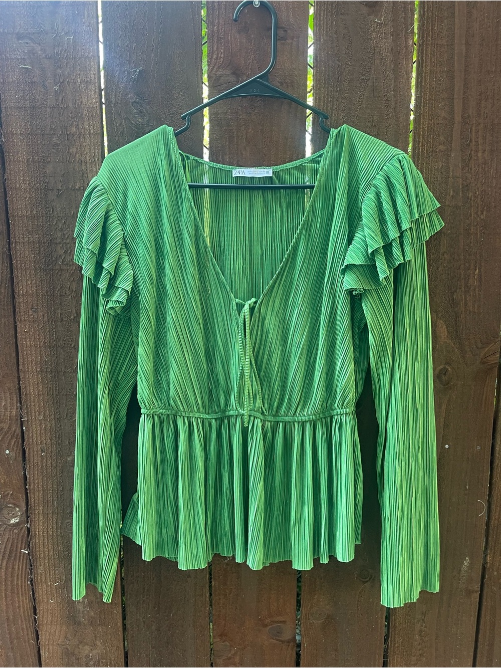 ZARA Vibrant Green Pleated Flowy Ruffle Chic Office Lightweight Blouse Sz Lg